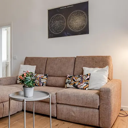 Rufus - Sweet Dreams In Apartment Florenz
